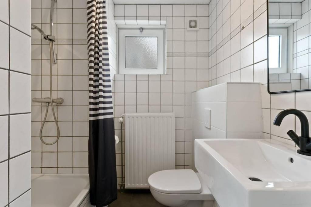 Huebsches Ferienhaus In Ouddorp - Fusslaeufig Zum Strand Und Zentrum Extérieur photo