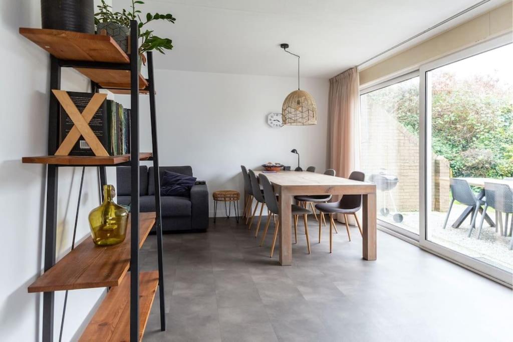 Huebsches Ferienhaus In Ouddorp - Fusslaeufig Zum Strand Und Zentrum Extérieur photo